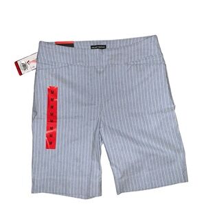Hilary Radley Women’s Blue White Pinstriped Pull On Bermuda Shorts Medium NWT